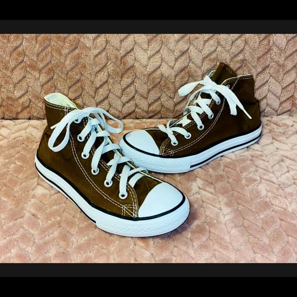 Brown Converse